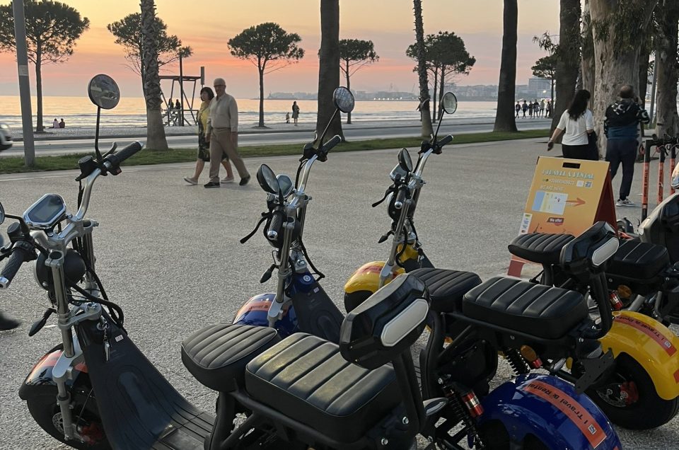 Skuter me qera në Vlorë